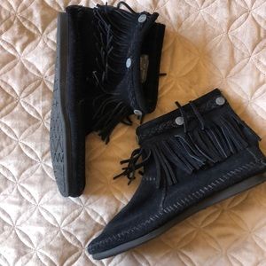 Minnetonka fringe booties